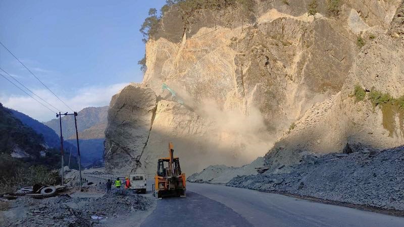 नारायणगढ-मुग्लिन सडकखण्ड फागुन १३ गतेदेखि बन्द नहुने